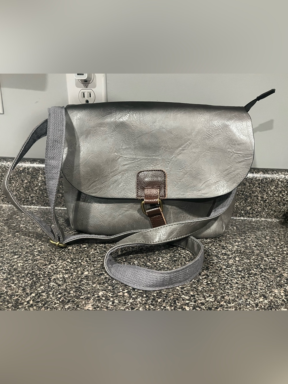 NWOT. Paolo Italian Gray Purse Genuine Leather